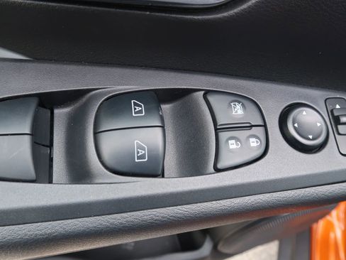 Used 2024 Nissan Kicks SR w/ SR Premium Package image 28