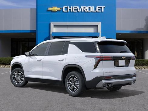 New 2026 Chevrolet Traverse LT FWD image 3