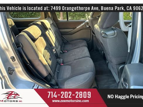 Used 2011 Nissan Pathfinder SV RWD image 22