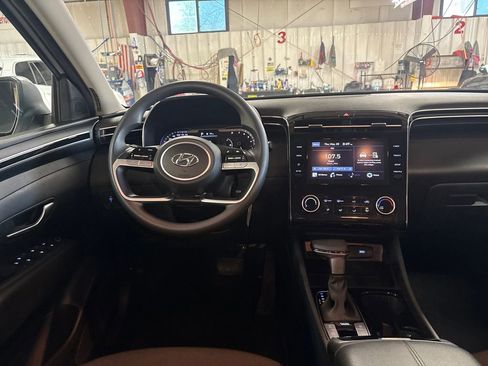 Certified 2023 Hyundai Tucson SE AWD/4WD image 17