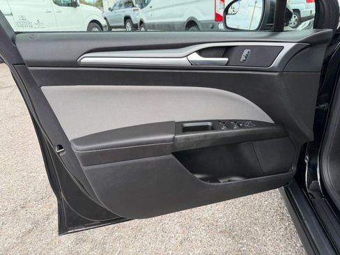 Used 2016 Ford Fusion S FWD image 15