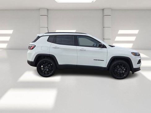 New 2026 Jeep Compass Latitude image 6