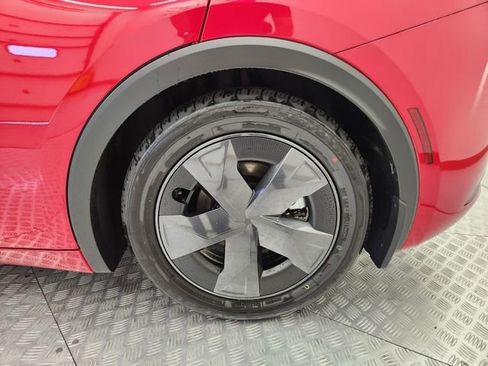 New 2026 Toyota Prius LE FWD image 18