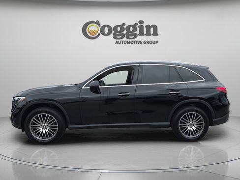 Used 2026 Mercedes-Benz GLC 300 image 4