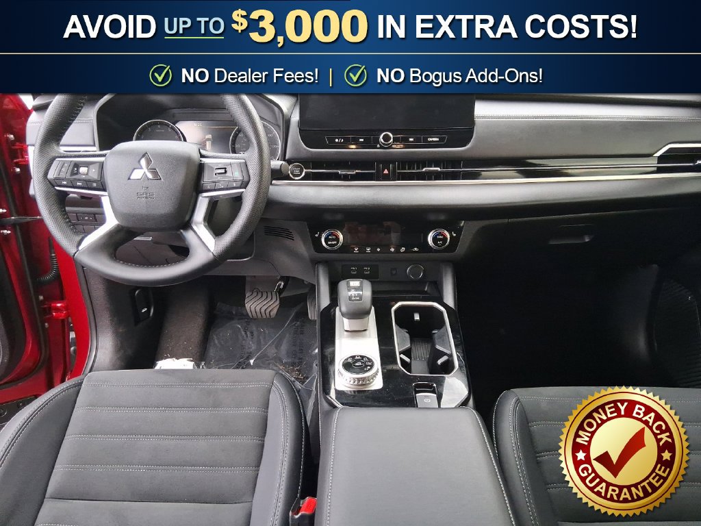 Used 2025 Mitsubishi Outlander SE FWD image 17