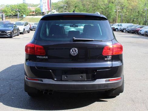 Used 2017 Volkswagen Tiguan Wolfsburg Edition AWD/4WD image 4