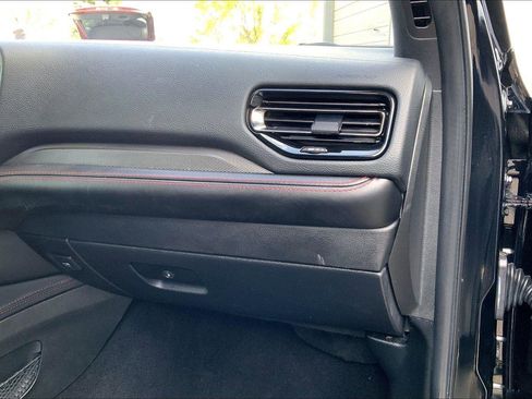 Used 2024 Dodge Durango GT AWD/4WD image 16
