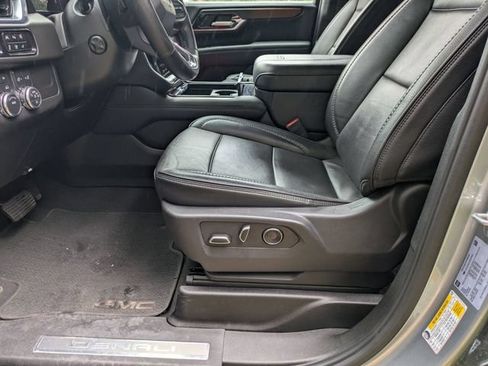 Certified 2025 GMC Yukon XL Denali AWD/4WD image 12