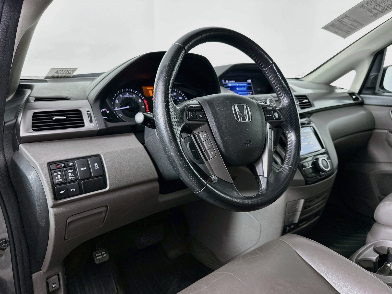 Used 2015 Honda Odyssey Touring image 9