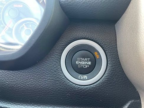 Used 2021 RAM 1500 Laramie AWD/4WD image 36