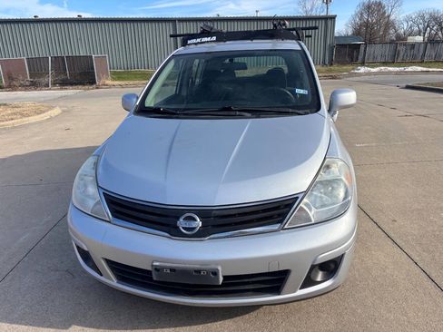 Used 2010 Nissan Versa 1.8 S image 3