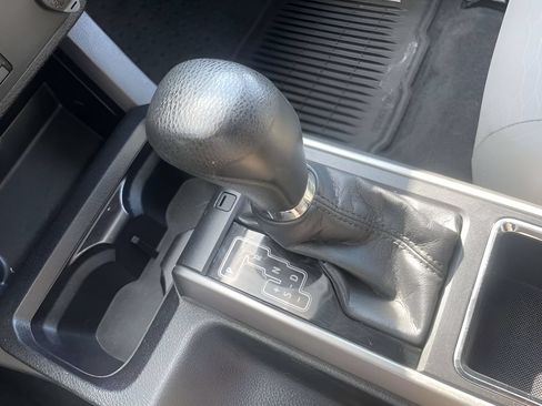 Used 2016 Toyota Tacoma SR5 RWD image 18