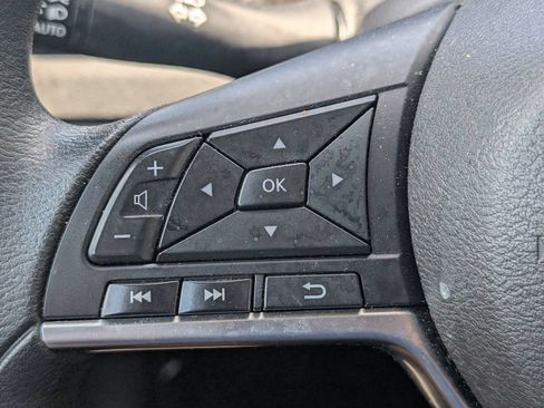 Used 2023 Nissan Sentra SV FWD image 12