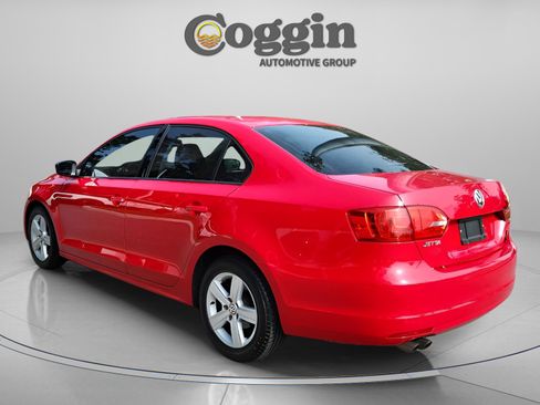 Used 2013 Volkswagen Jetta S image 3