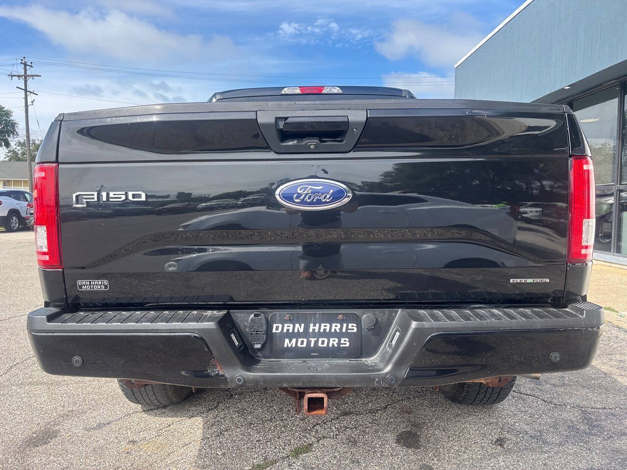 Used 2017 Ford F150 XLT w/ Equipment Group 302A Luxury AWD/4WD image 9