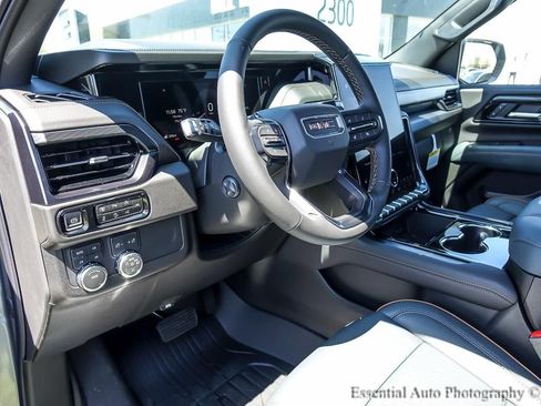 New 2026 GMC Yukon AT4 w/ AT4 Premium Package AWD/4WD image 11
