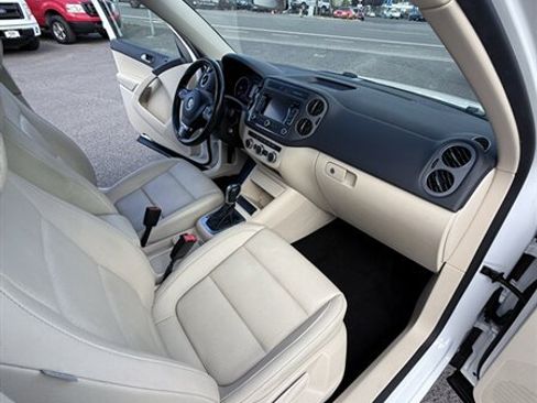 Used 2013 Volkswagen Tiguan SE AWD/4WD image 26