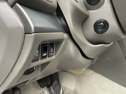 Used 2011 INFINITI G37 Journey w/ Premium Pkg image 21