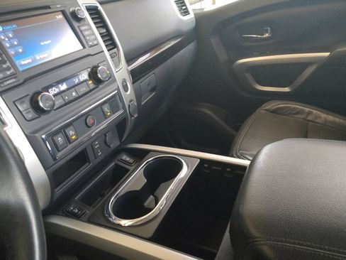 Used 2017 Nissan Titan SV RWD image 26