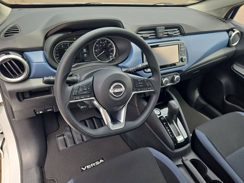 Used 2025 Nissan Versa SV w/ Trunk Package FWD image 15