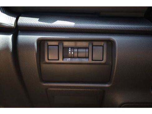 New 2026 Subaru Crosstrek 2.5i Limited w/ Crosstrek Mirror Package AWD/4WD image 39