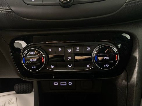 Used 2023 Buick Encore GX Select w/ Safety Package II AWD/4WD image 18