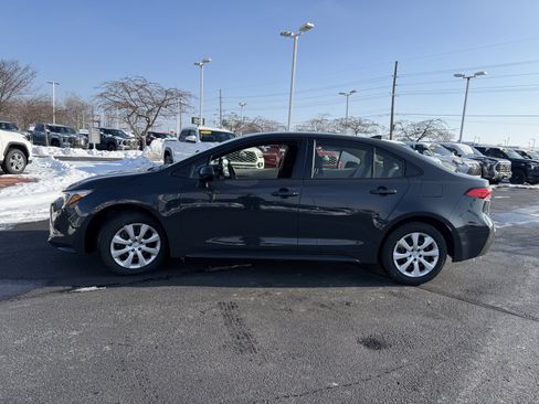 Used 2026 Toyota Corolla LE image 5