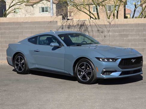 Used 2024 Ford Mustang Coupe image 3