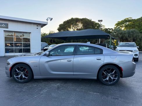 Used 2018 Dodge Charger R/T w/ Navigation & Travel Group image 3