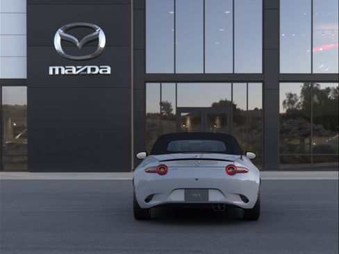 New 2026 MAZDA MX-5 Miata Club w/ Interior Package RWD image 4