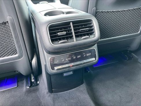 Used 2025 Mercedes-Benz GLS 450 4MATIC image 24