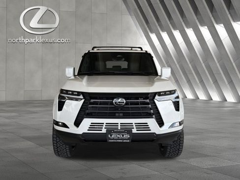 Used 2026 Lexus GX 550 w/ Accessory Package (2T) AWD/4WD image 27