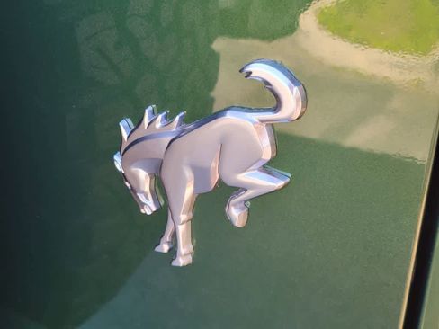 Used 2025 Ford Bronco Badlands image 5