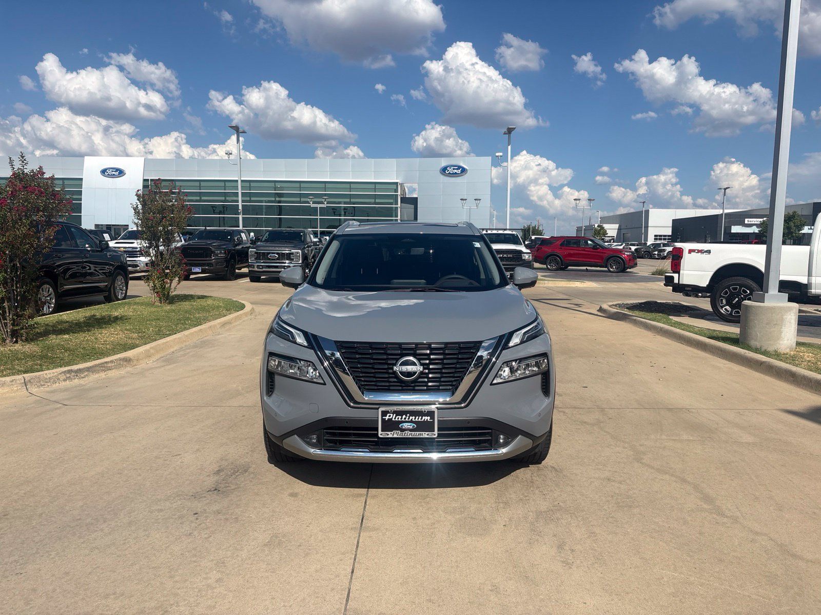 Used 2022 Nissan Rogue Platinum w/ Head-Up Display Package FWD image 9