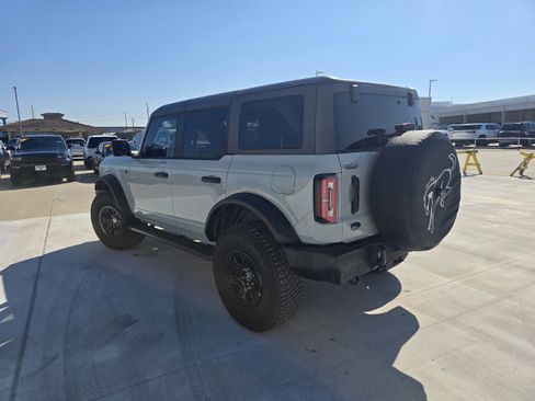 Used 2023 Ford Bronco Wildtrak image 5