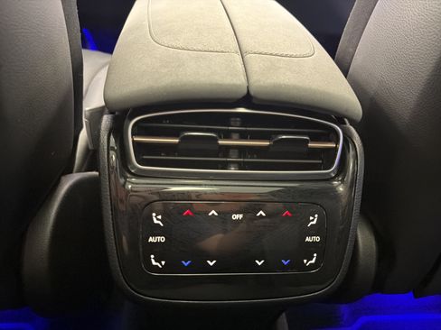 Used 2023 Mercedes-Benz EQS 580 4MATIC SUV image 27