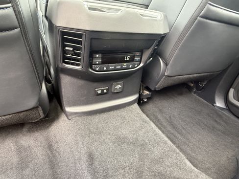 Certified 2025 Toyota Sequoia Platinum AWD/4WD image 37