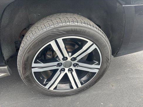 Used 2015 Chevrolet Suburban LTZ image 26