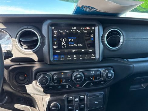 Used 2023 Jeep Wrangler Unlimited Sahara w/ Cold Weather Group image 12