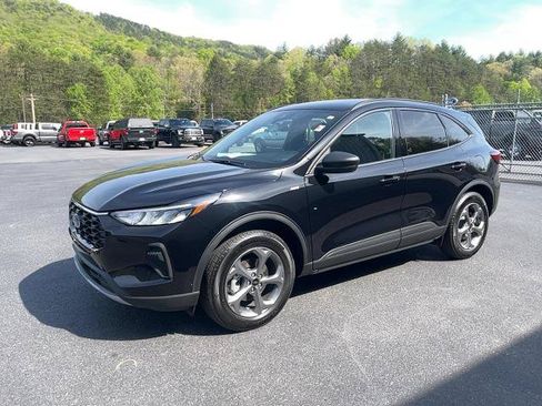 Certified 2026 Ford Escape ST-Line w/ Tech Pack #1 AWD/4WD image 2