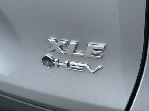 Certified 2025 Toyota RAV4 XLE w/ Convenience Package AWD/4WD image 10