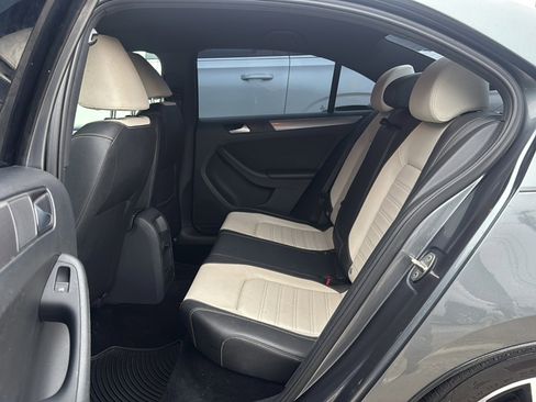 Used 2016 Volkswagen Jetta Sport image 19