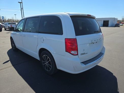 Used 2019 Dodge Grand Caravan GT FWD image 5