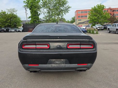 Used 2018 Dodge Challenger R/T Scat Pack w/ Leather Interior Group RWD image 4
