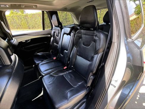 Used 2018 Volvo XC90 T6 Momentum w/ Convenience Package AWD/4WD image 27