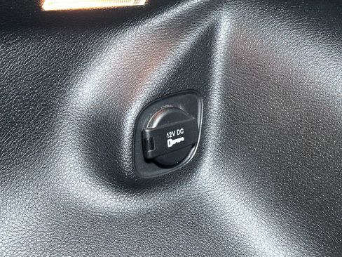 Certified 2021 Jeep Cherokee Latitude Plus image 19