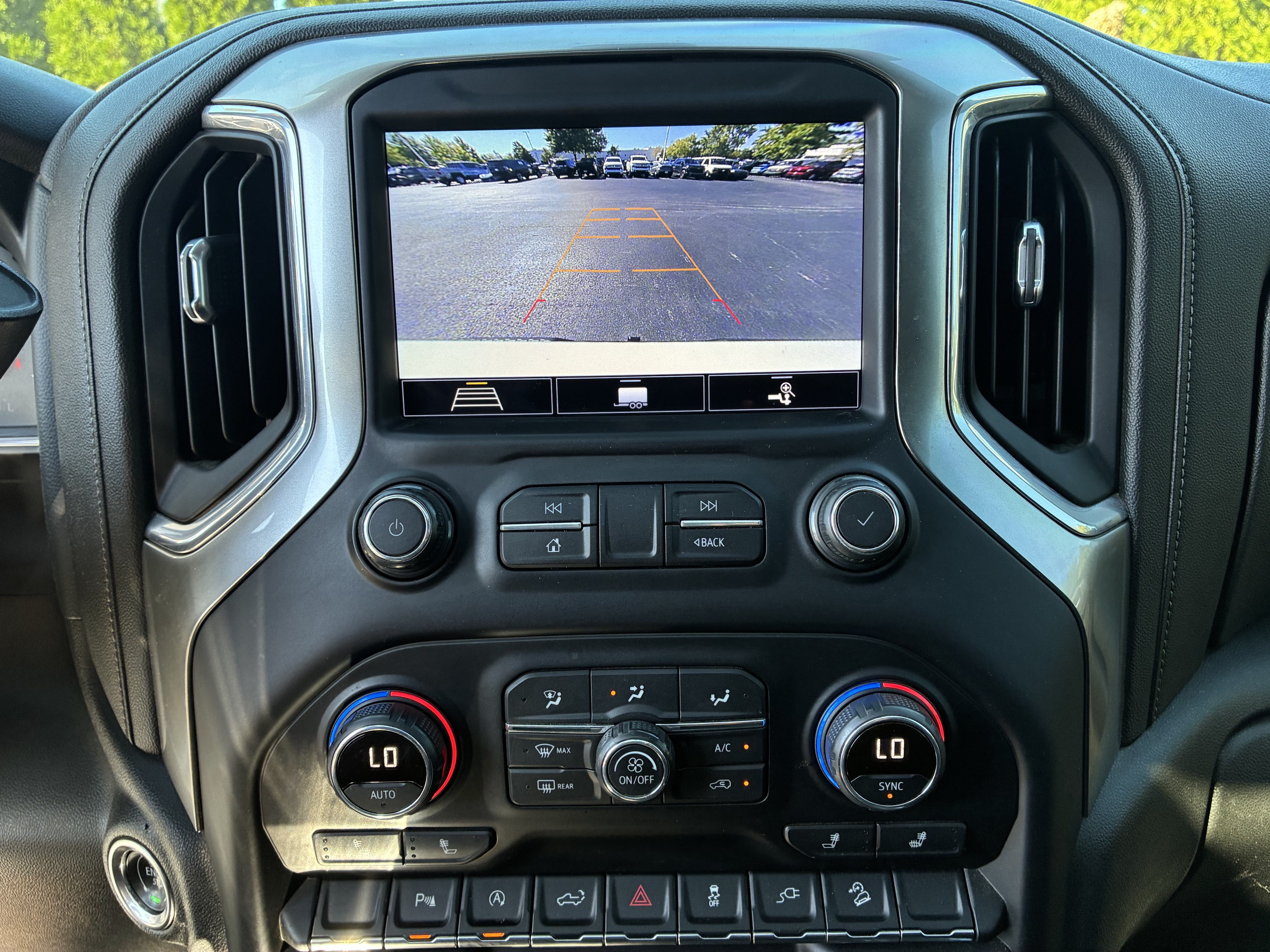 Used 2020 Chevrolet Silverado 1500 LT Trail Boss AWD/4WD image 34