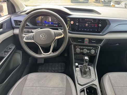 Used 2024 Volkswagen Taos SE FWD image 16