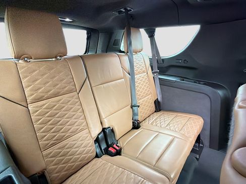 Used 2023 Cadillac Escalade ESV Premium Luxury w/ Performance Package image 22