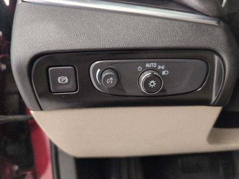 Used 2020 Buick Enclave Essence w/ Trailering Package, 5000 lbs. AWD/4WD image 11